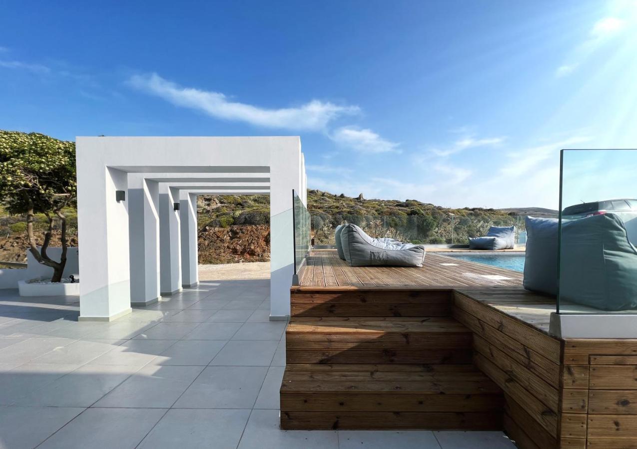 The Thermia Suites Kythnos Ngoại thất bức ảnh