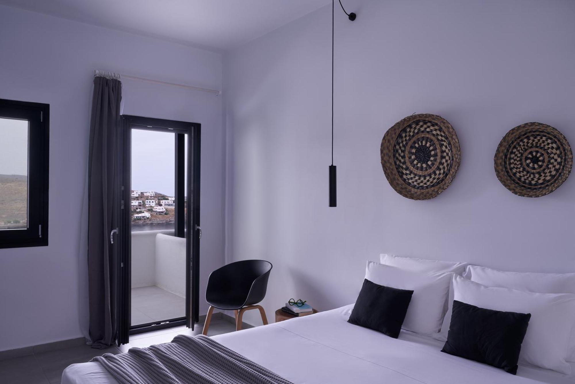 The Thermia Suites Kythnos Ngoại thất bức ảnh